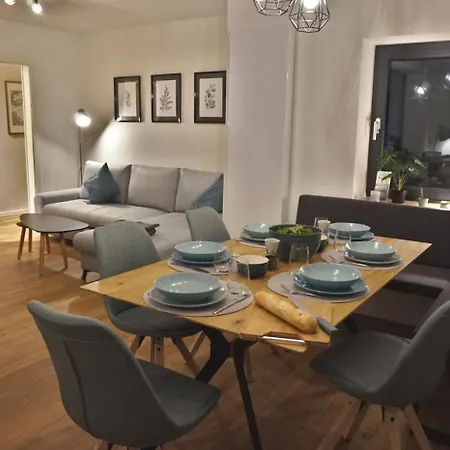 Eg Am Fluss Mit Terrasse - Eine Gruene Oase Appartement *