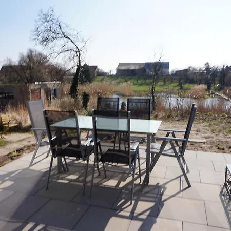 Eg Am Fluss Mit Terrasse - Eine Gruene Oase Appartement