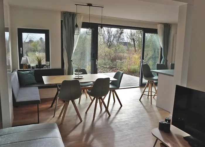 Eg Am Fluss Mit Terrasse - Eine Gruene Oase Lejlighed