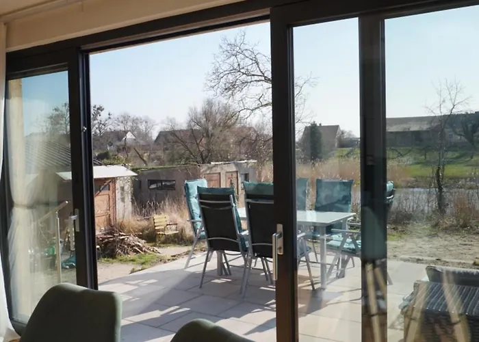 Lejlighed Eg Am Fluss Mit Terrasse - Eine Gruene Oase *