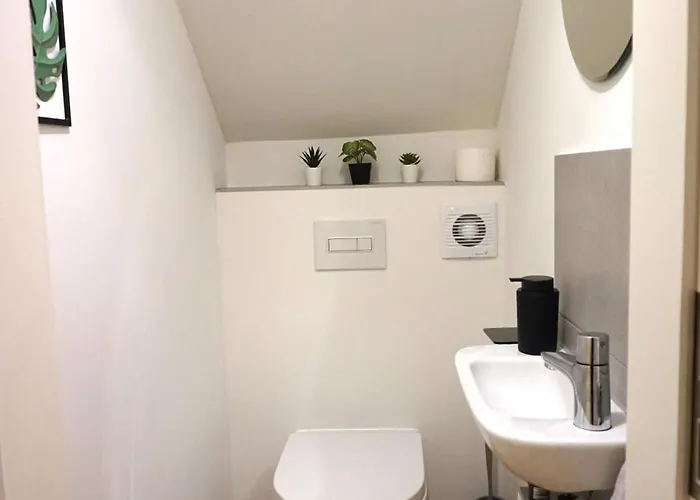 Eg Am Fluss Mit Terrasse - Eine Gruene Oase Lejlighed