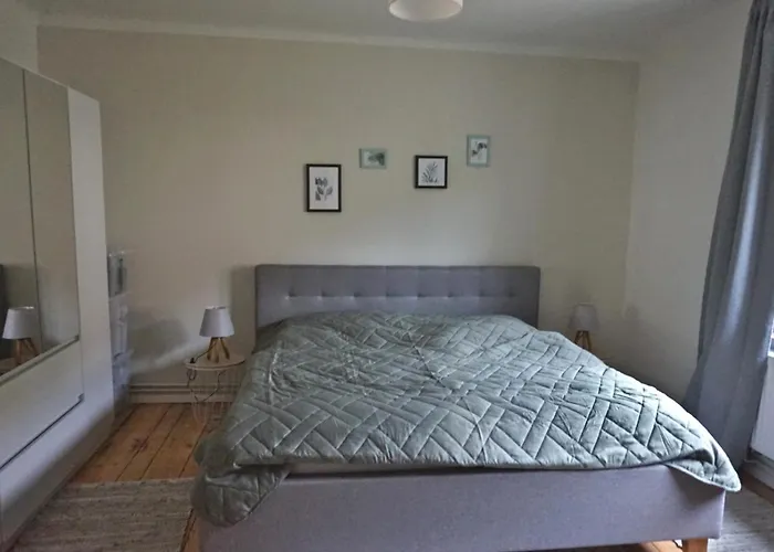 Eg Am Fluss Mit Terrasse - Eine Gruene Oase Lejlighed